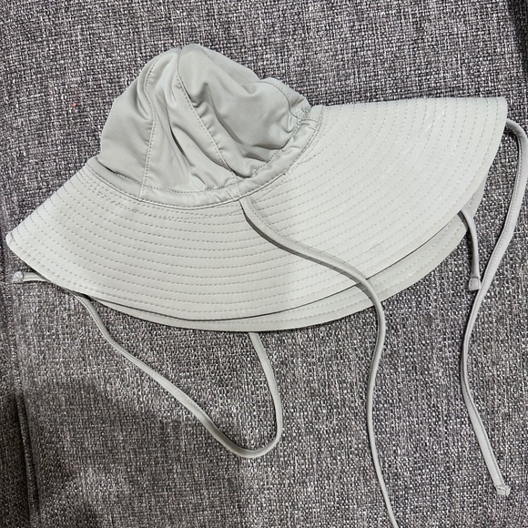Current Tyed Bucket Hat - Picture 1 of 3